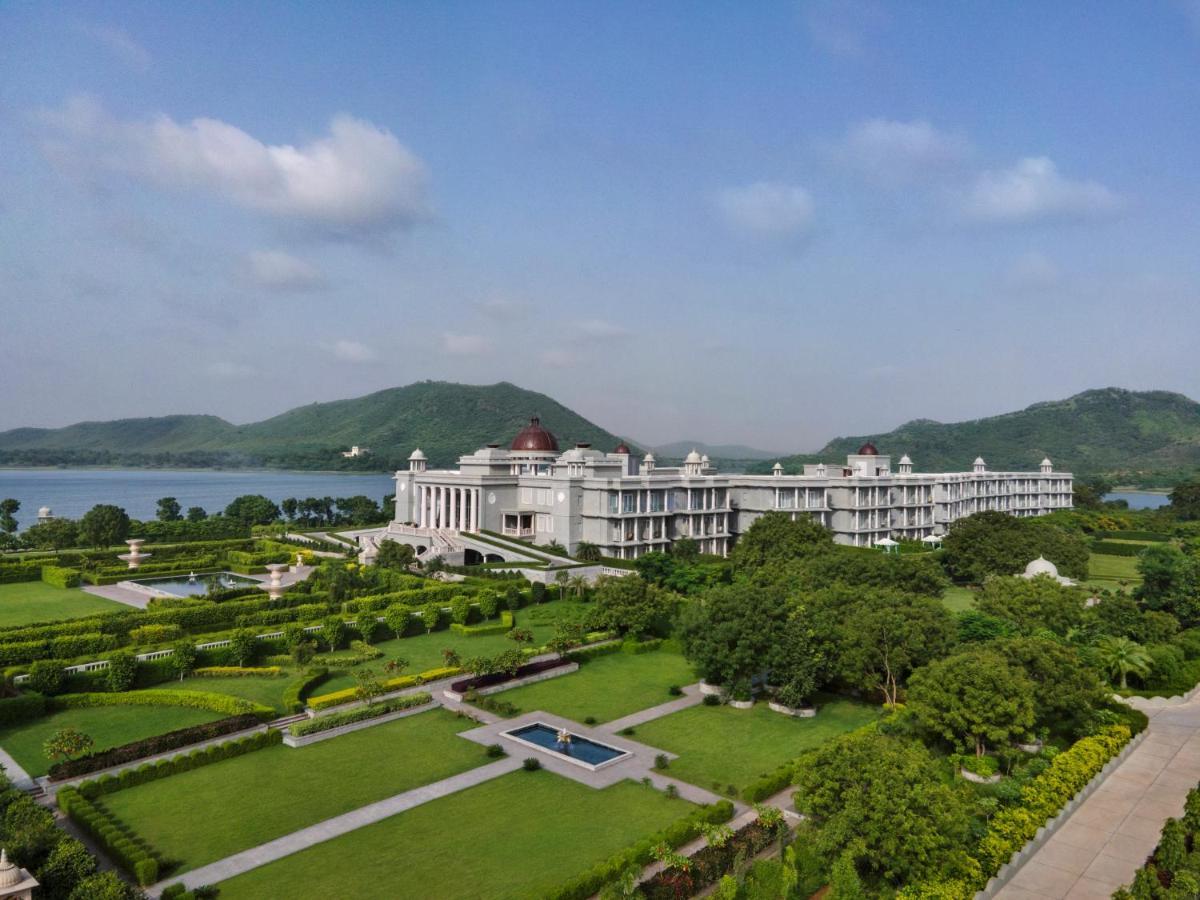 ホテル Raffles ウダイプル エクステリア 写真